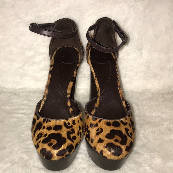 ⬇️DVF Leopard calf hair Finn platform heels - Picture 3 of 8